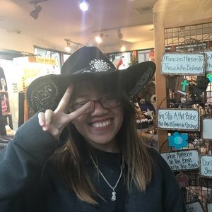 Meet your Posher, Thao